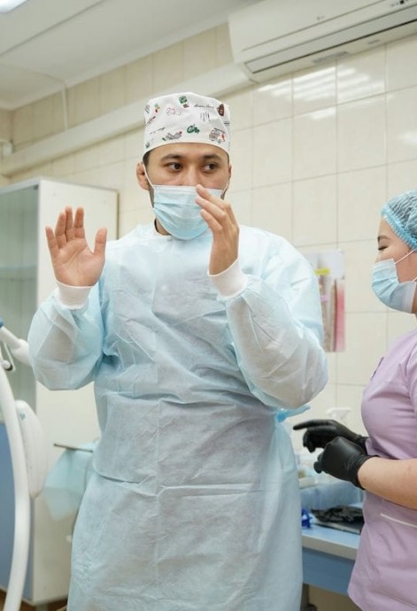 Имплантация зубов верхней и нижней челюсти